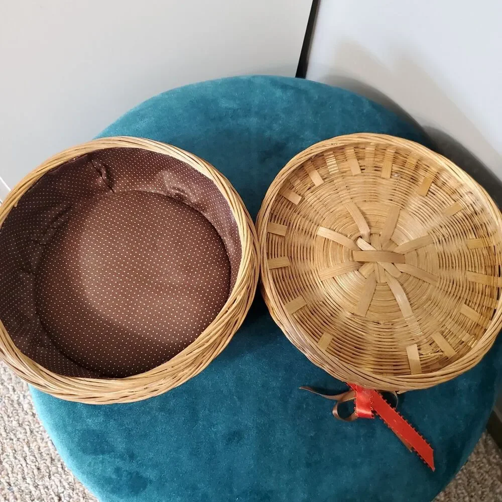Vintage Wicker Sewing Round Basket Padded Fabric Lid Cottage Boho 8